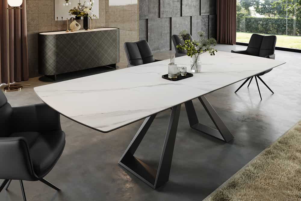 Ausziehbarer Esstisch CONCORD 180-230cm weiß Keramik schwarz Metall