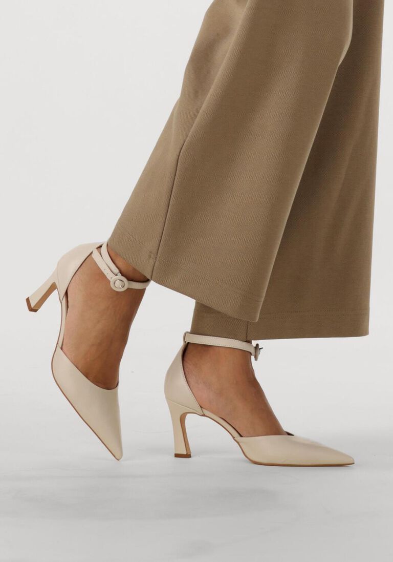 creme notre-v pumps 7225