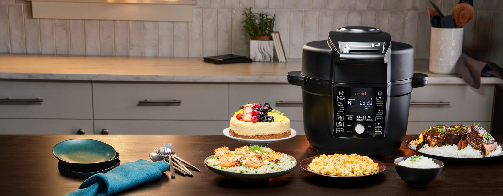 Instant Pot - Duo Crisp 13-i-1 Trykkoger med Air Fryer Låg, 6.2L - 1500W