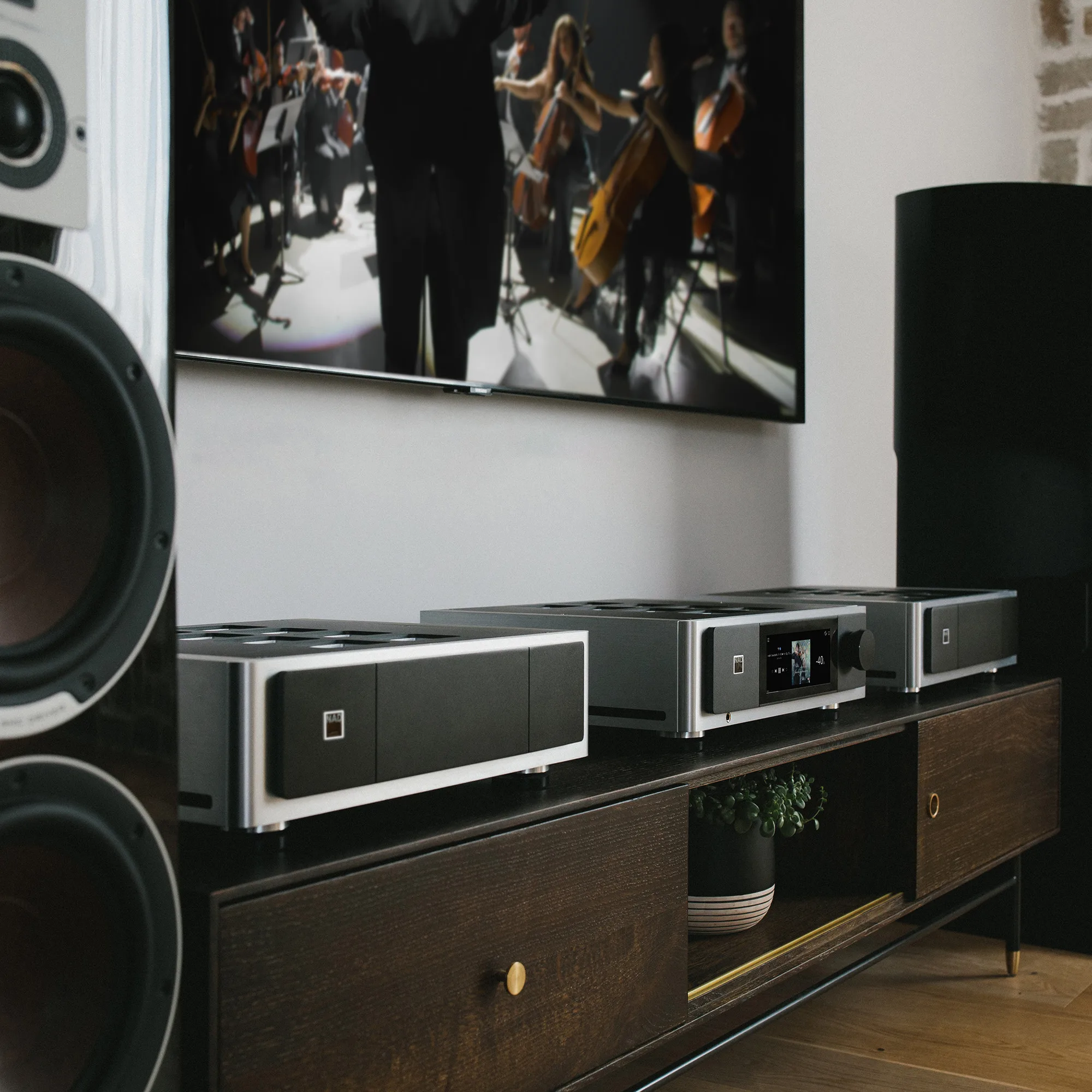 NAD M66   M23 Amplis hi-fi stéréo