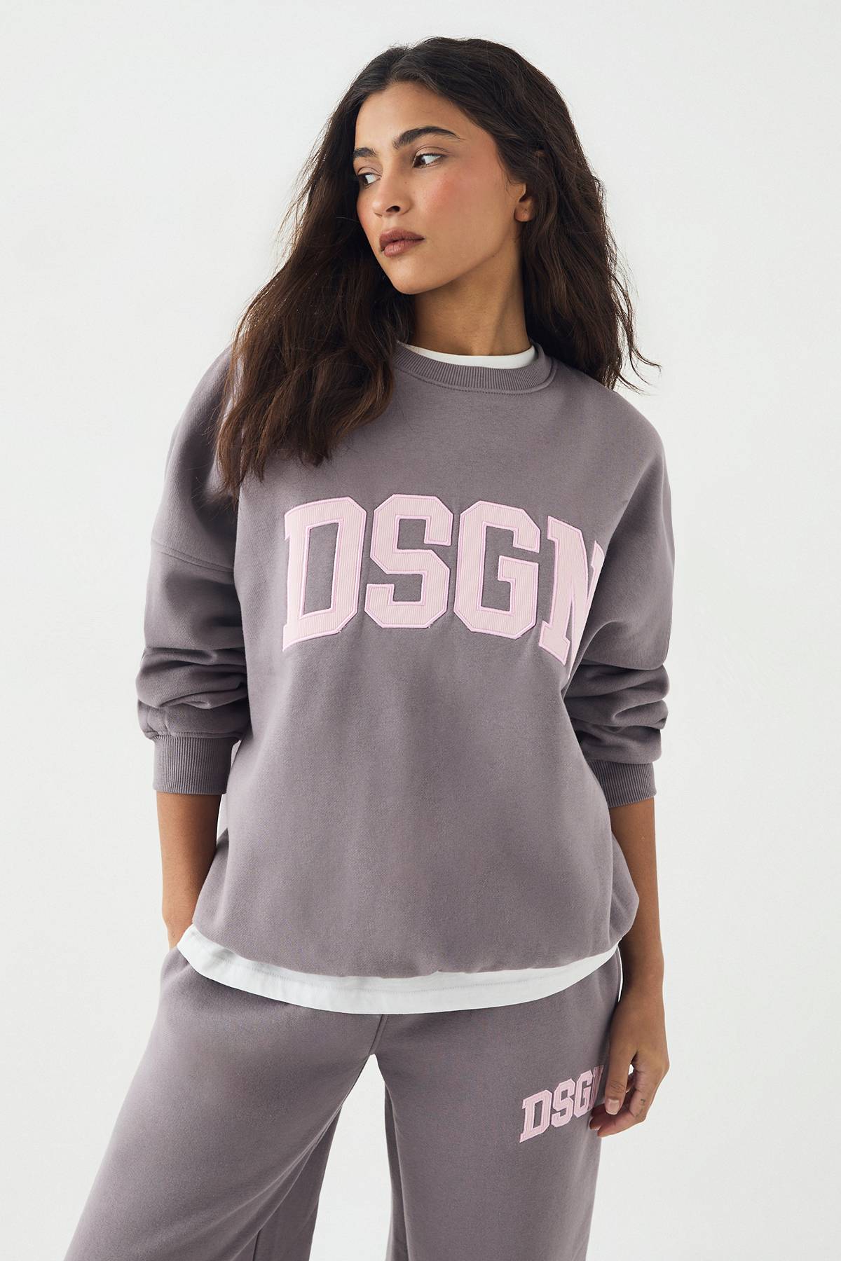 Sweat-shirt Oversize DSGN Studio avec Appliqué Cordon