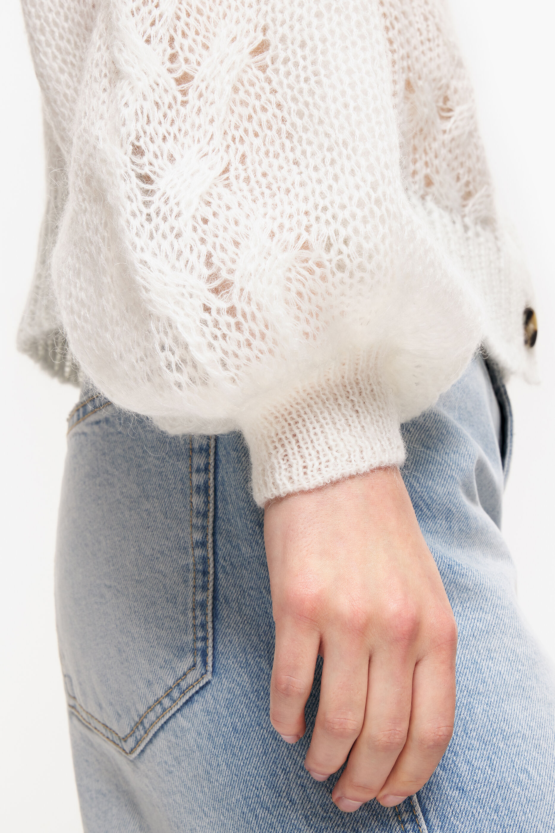Cardigã de mohair cru com trama vazada