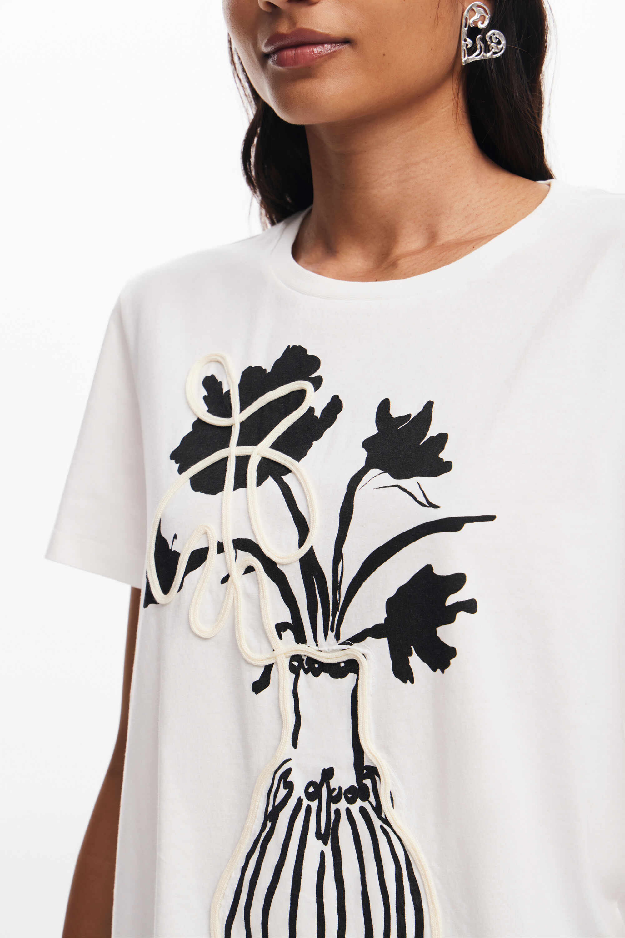 Vaso feito com uma camiseta lisa