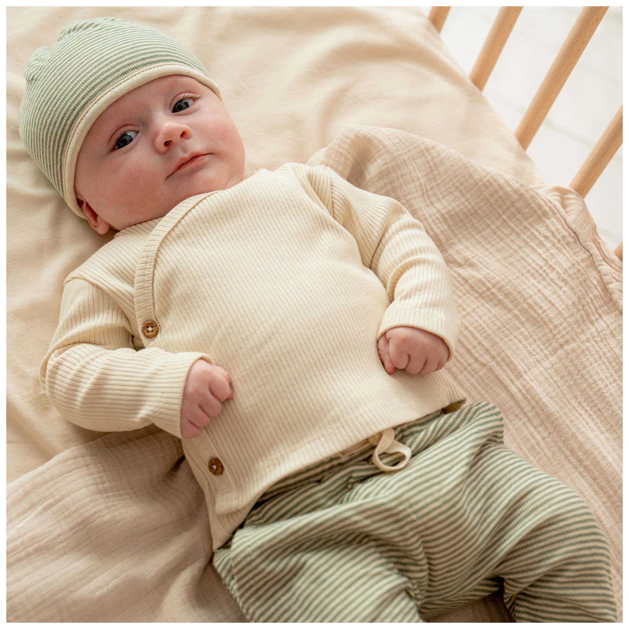 Prénatal newborn broek dubbeldoek  strepen groen