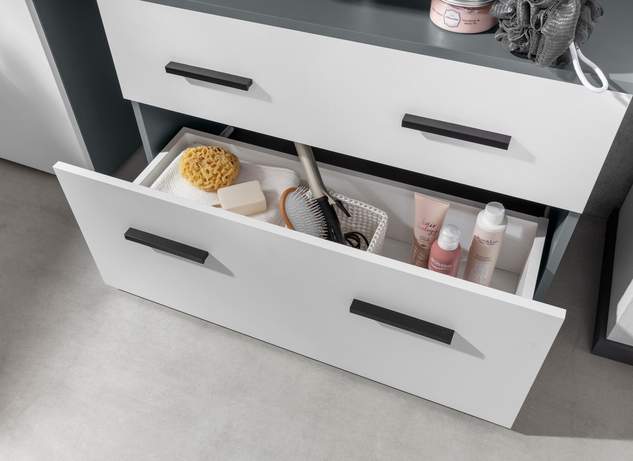INOSIGN Waschbeckenunterschrank »Skara« mit Klappe und Schubkasten, schwarze Griffe, Breite 80 cm, Höhe 55 cm