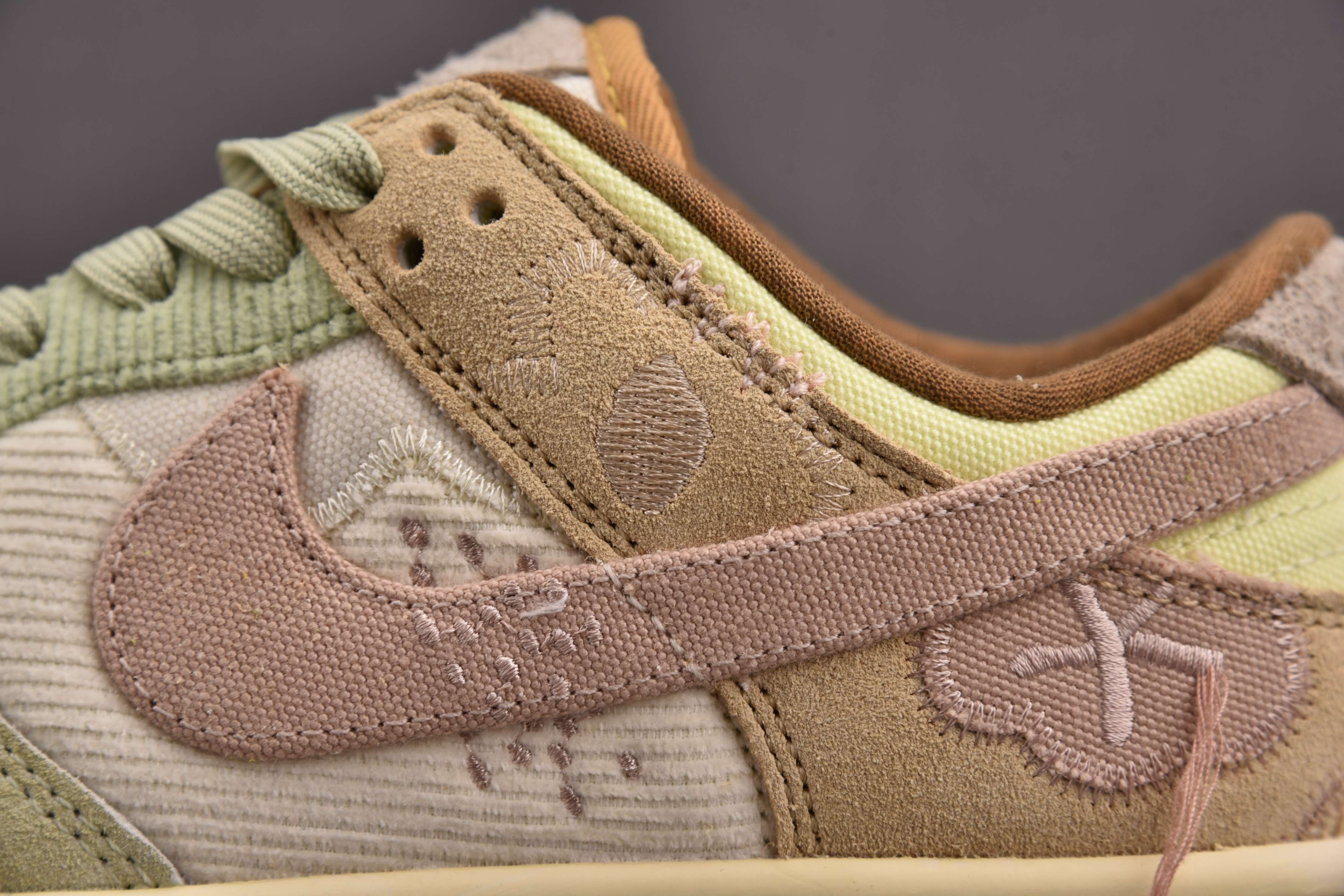Nike Dunk Low On the Bright Side (Women Size!!)