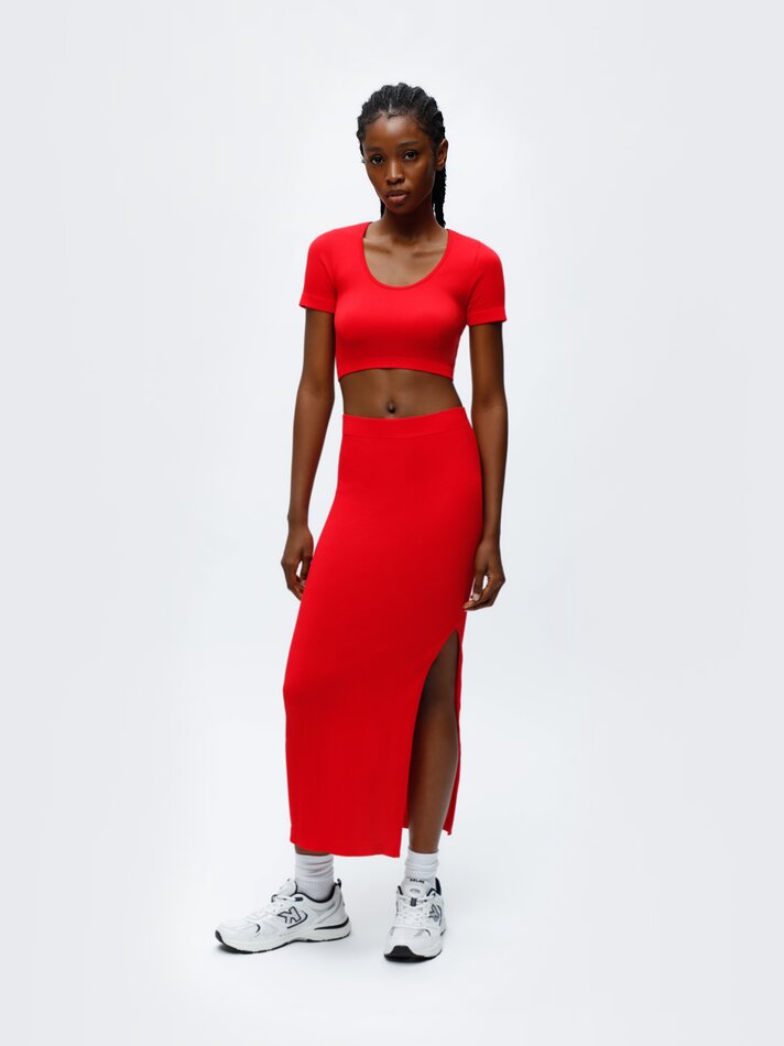 Camiseta cropped sem costura - Vermelha