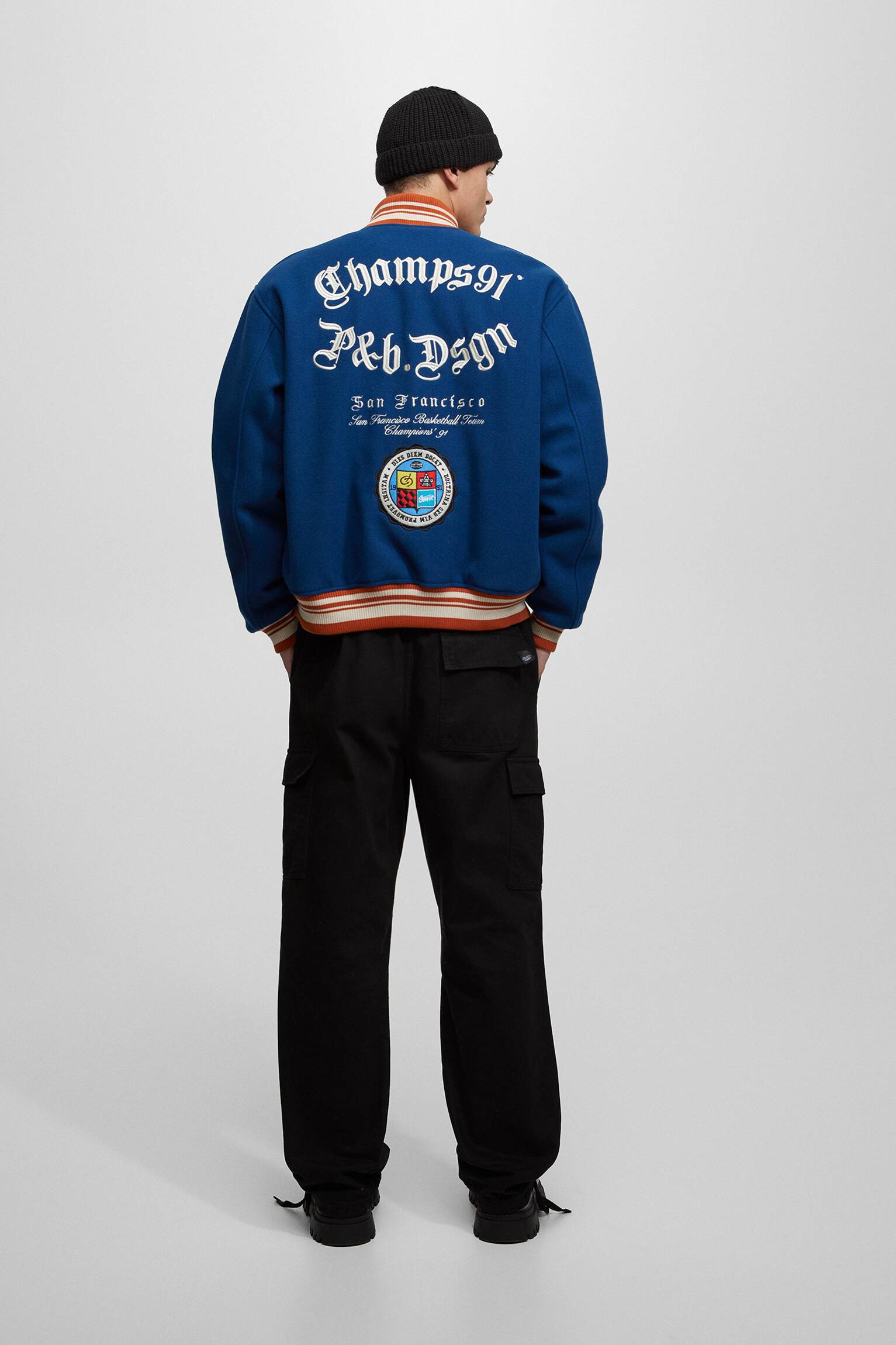 JAQUETA BOMBER UNIVERSITÁRIA - AZUL