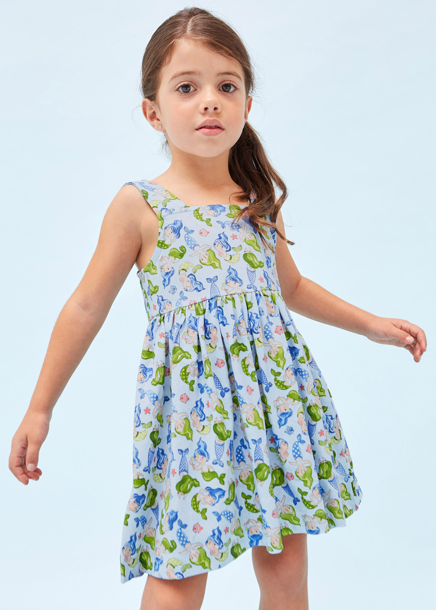 Vestido estampado em algodão sustentável para meninas