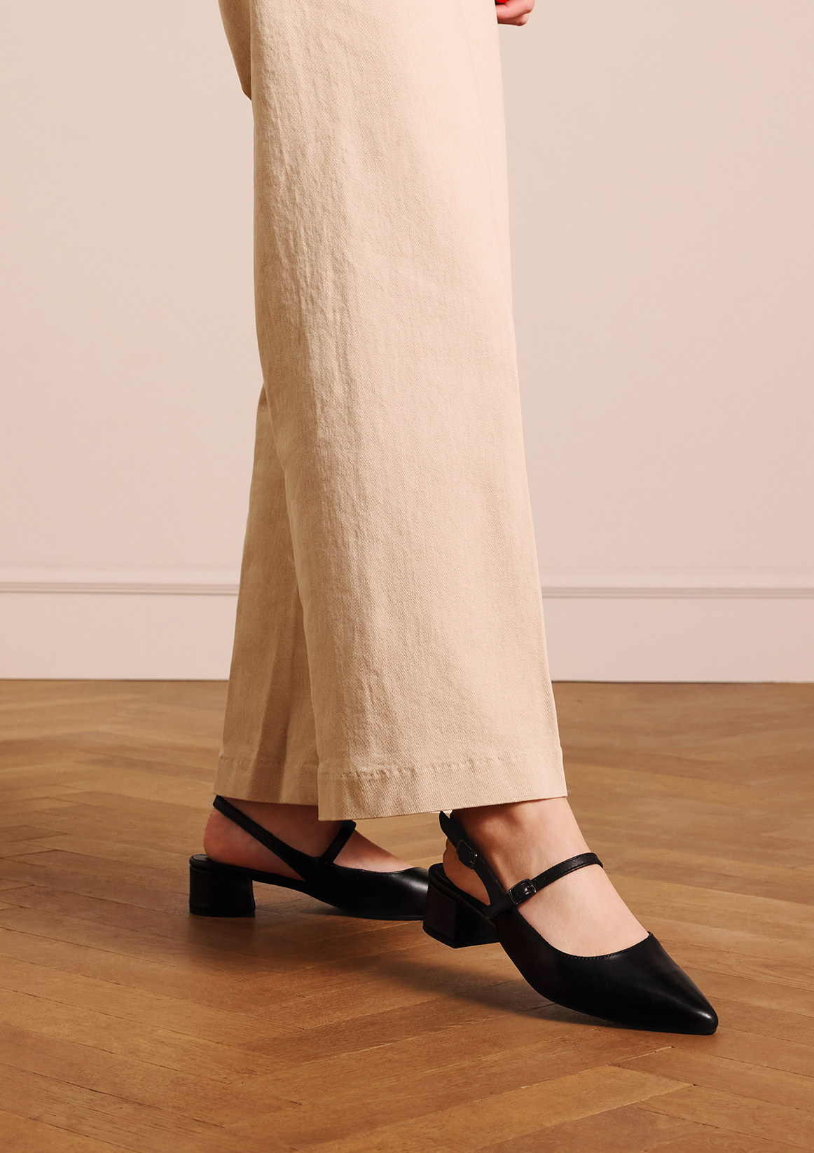 Zwarte leren slingbacks