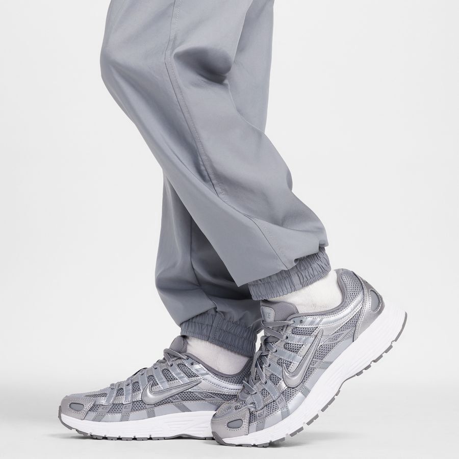 Nike Sportswear Club