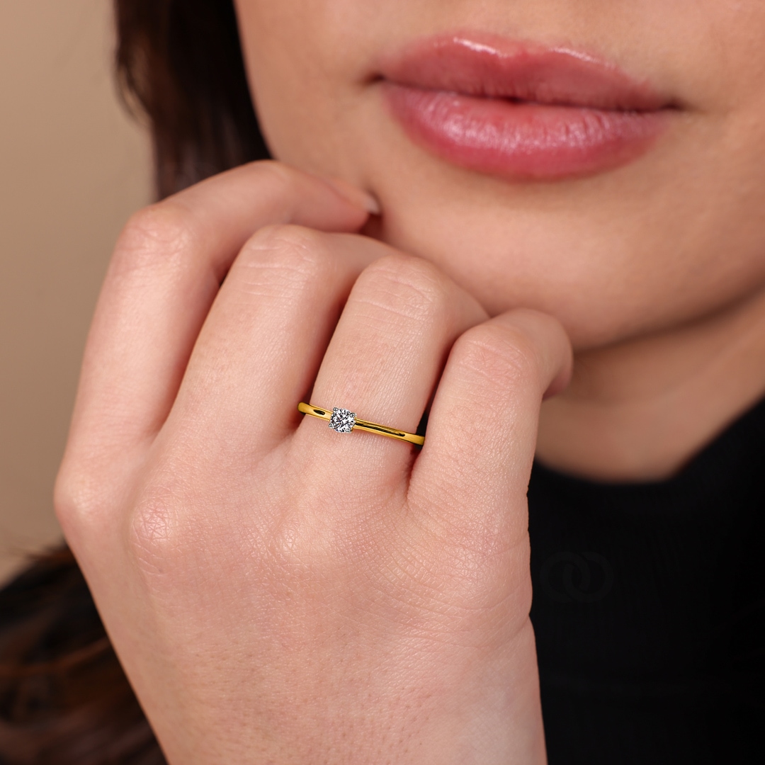 0.15ct Diamant Solitärring 750/18 K Gelbgold