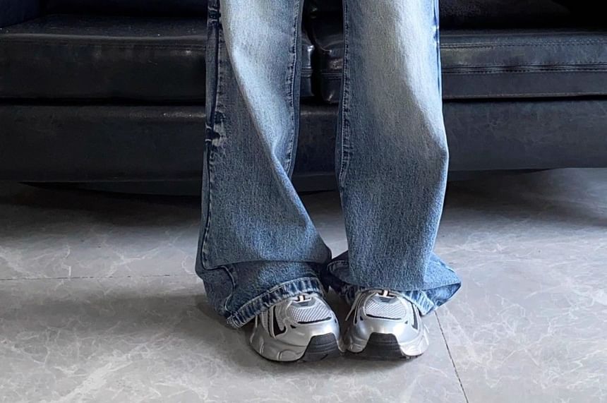 Coline - High Rise Washed Wide Leg Jeans