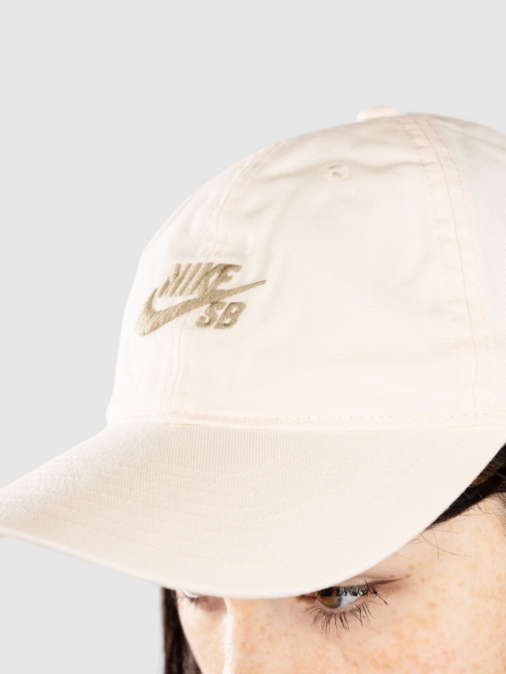 Nike Club Cap guava ice/neutral olive