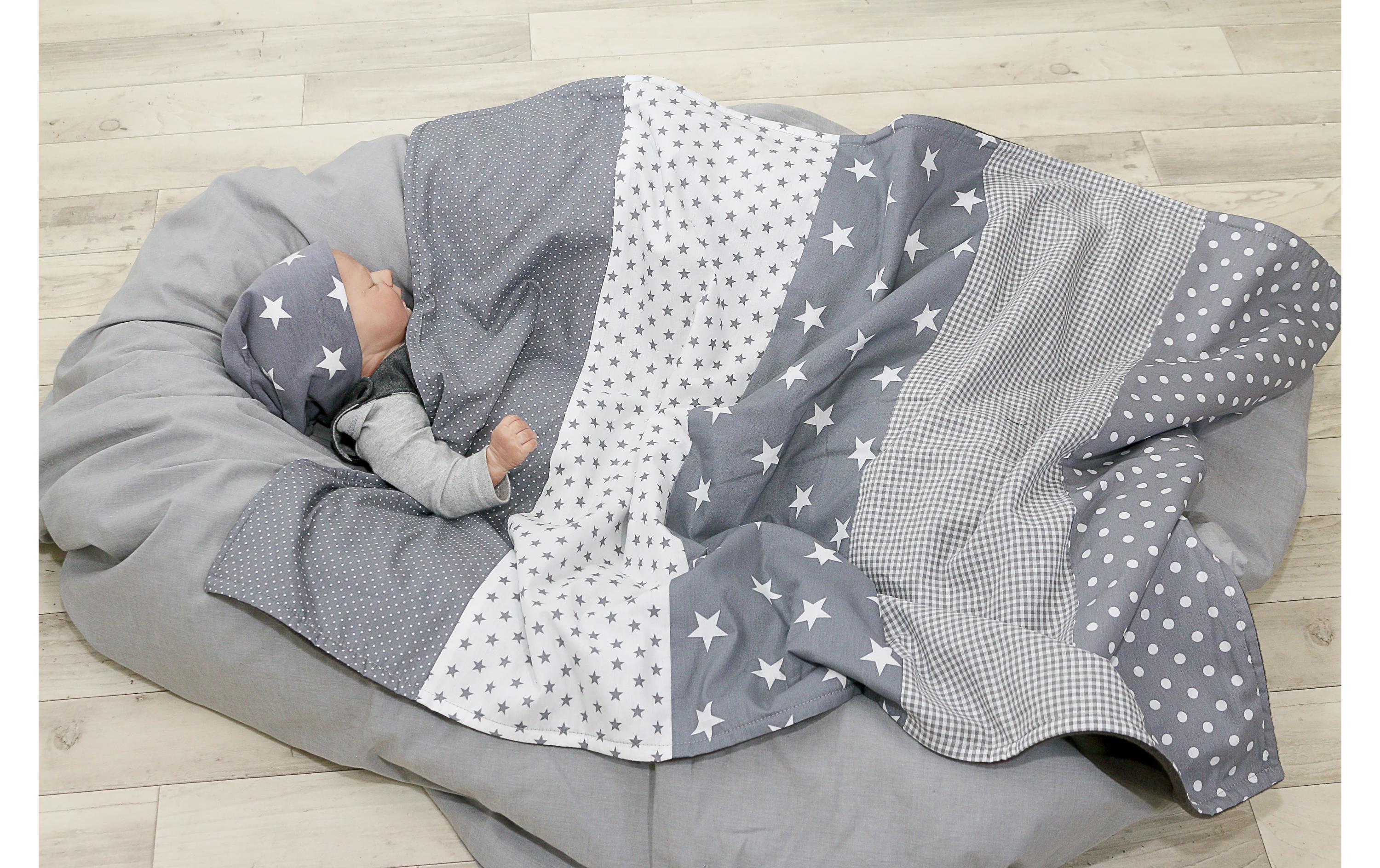 Kuscheldecke Sterne Grau 70 cm x 100Ullenboom Babydecke mit grauen Sternen, 70 x 100 cm