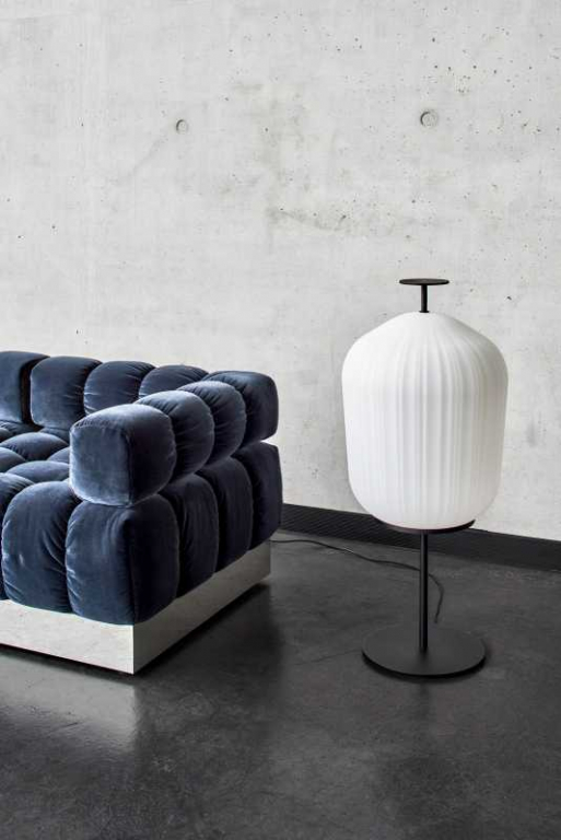 ClassiCon Plissée vloerlamp Zwart