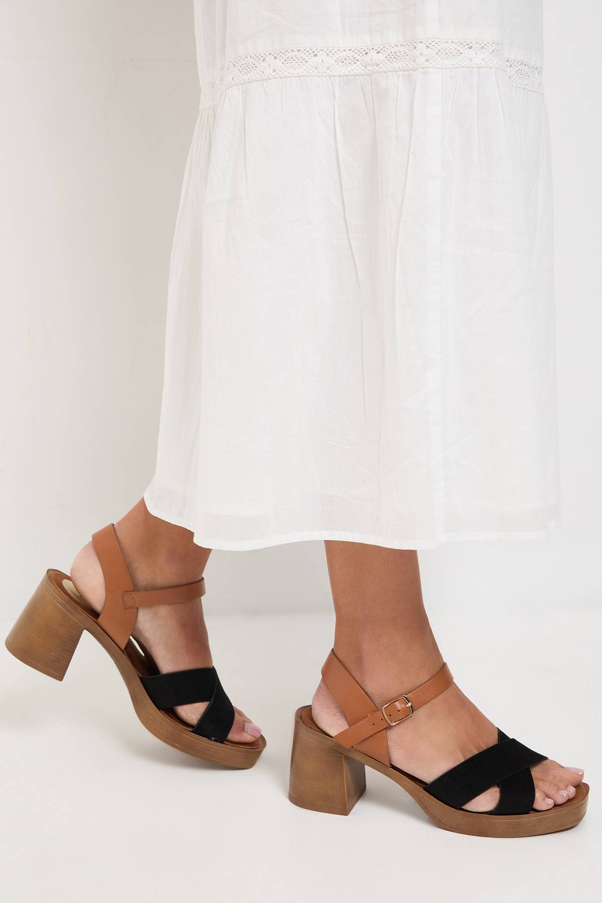 Oasis Sandales À Talons Compensés Bethany En Synthétique À Brides Croisées