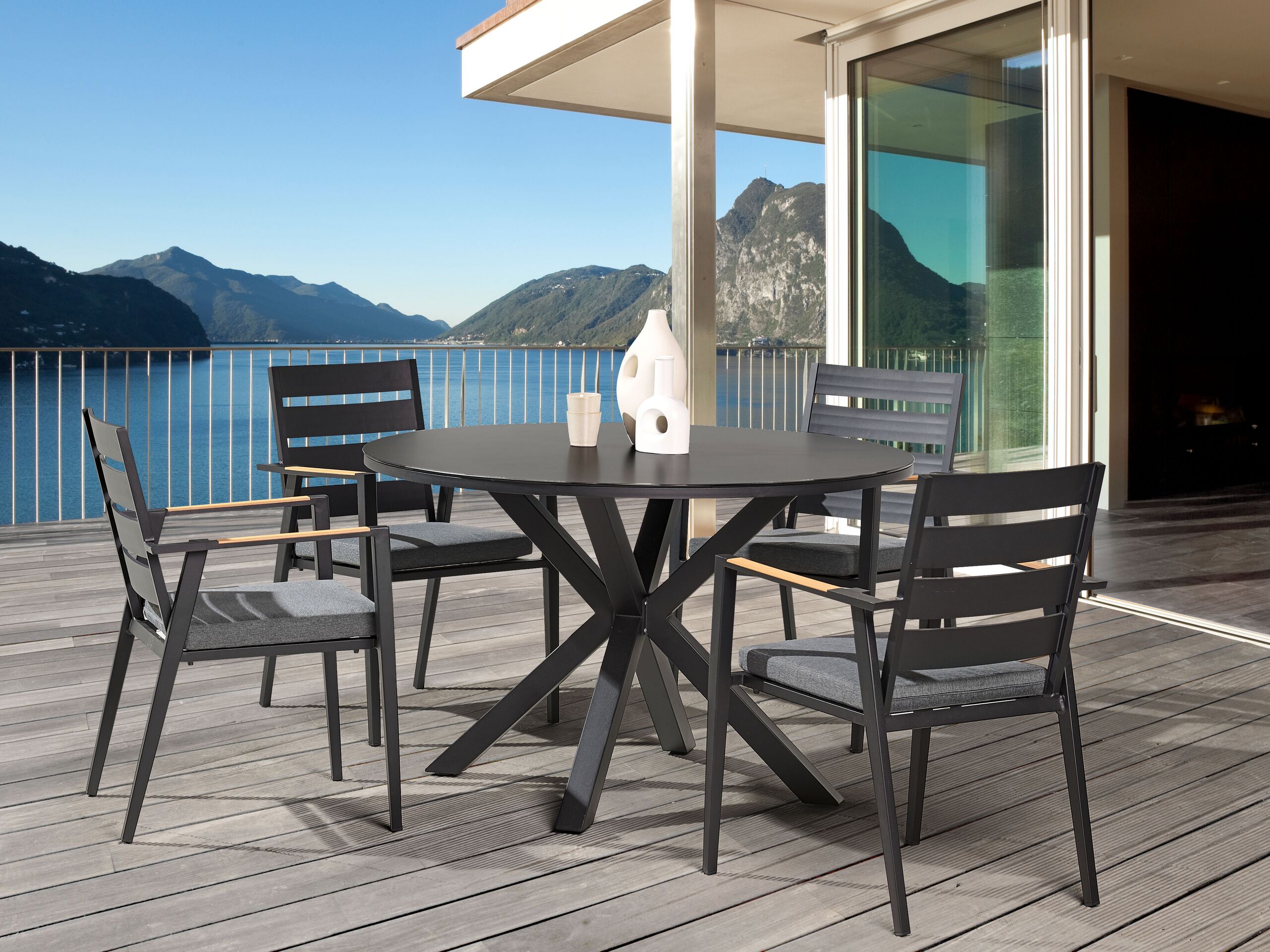 Beliani - MALETTO  - Ronde eettafel - Zwart - 120 cm - Aluminium