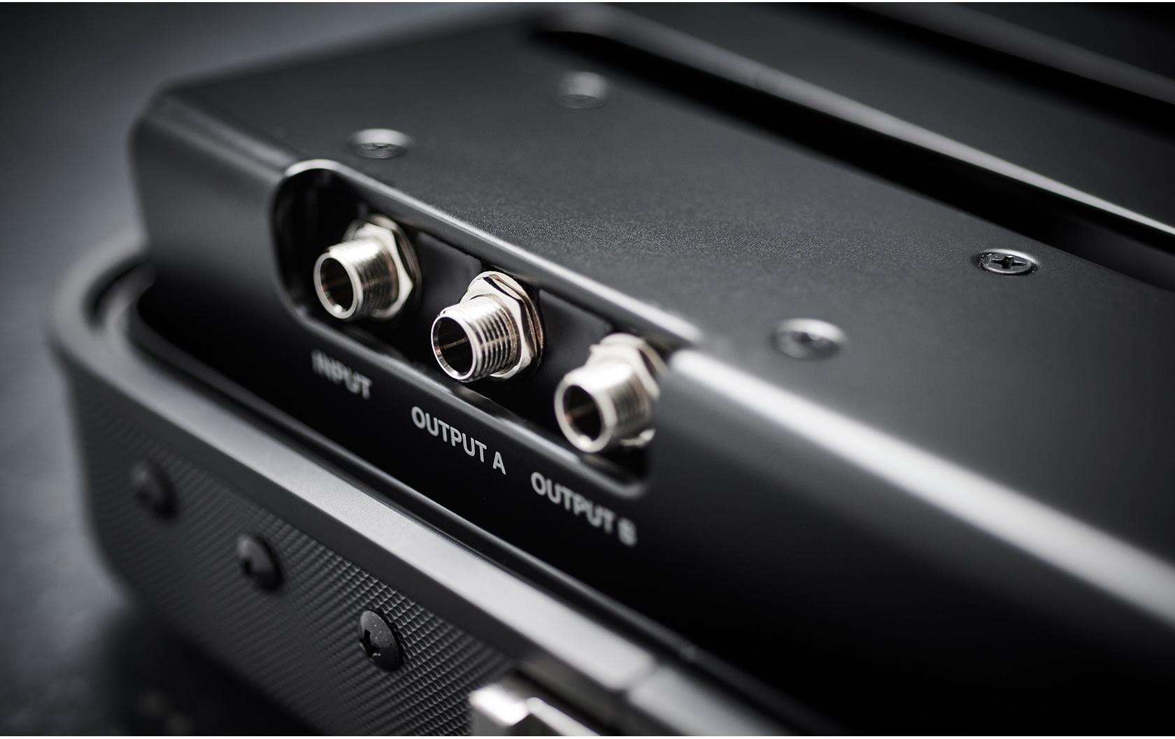 Tragetasche Pedal Board Suitcase BCB-1000<br>Innovatives Pedalboard im Kofferstil für Spieler, die viel unterwegs sind