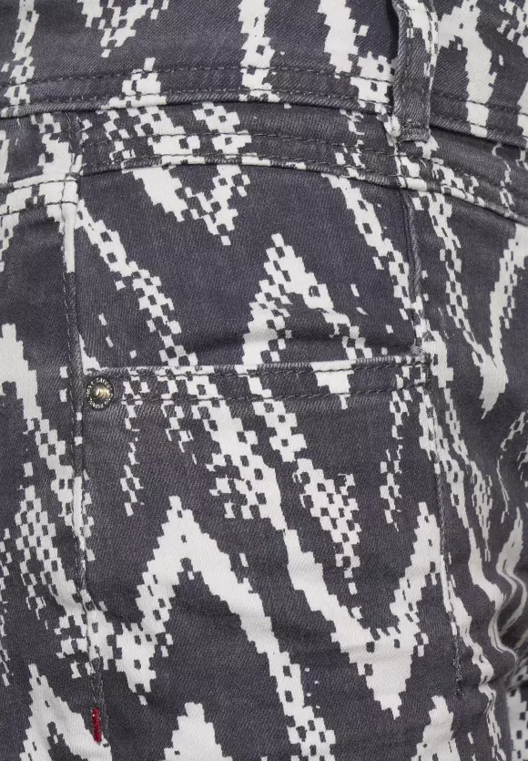 Casual Fit Denim mit Print - black white aop