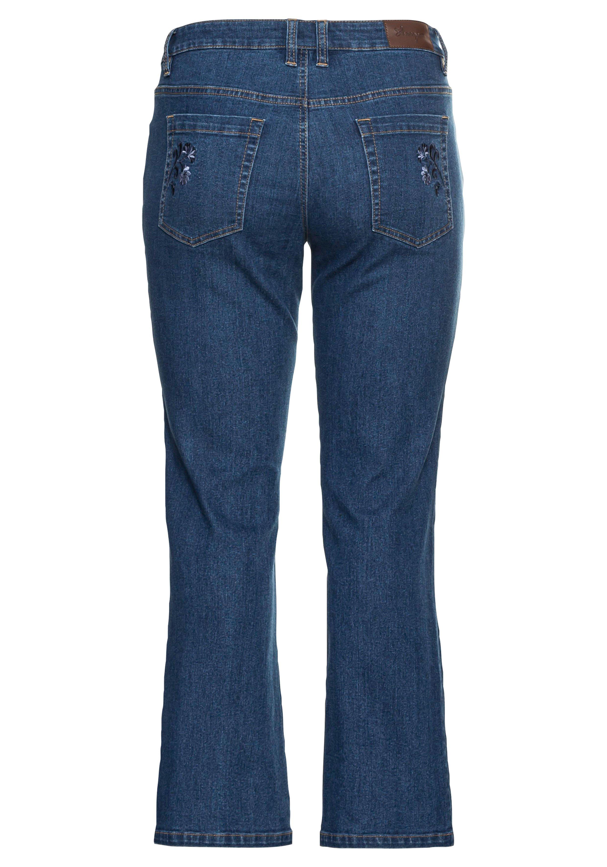 Bootcut Trachtenjeans mit abknöpfbarem Latz