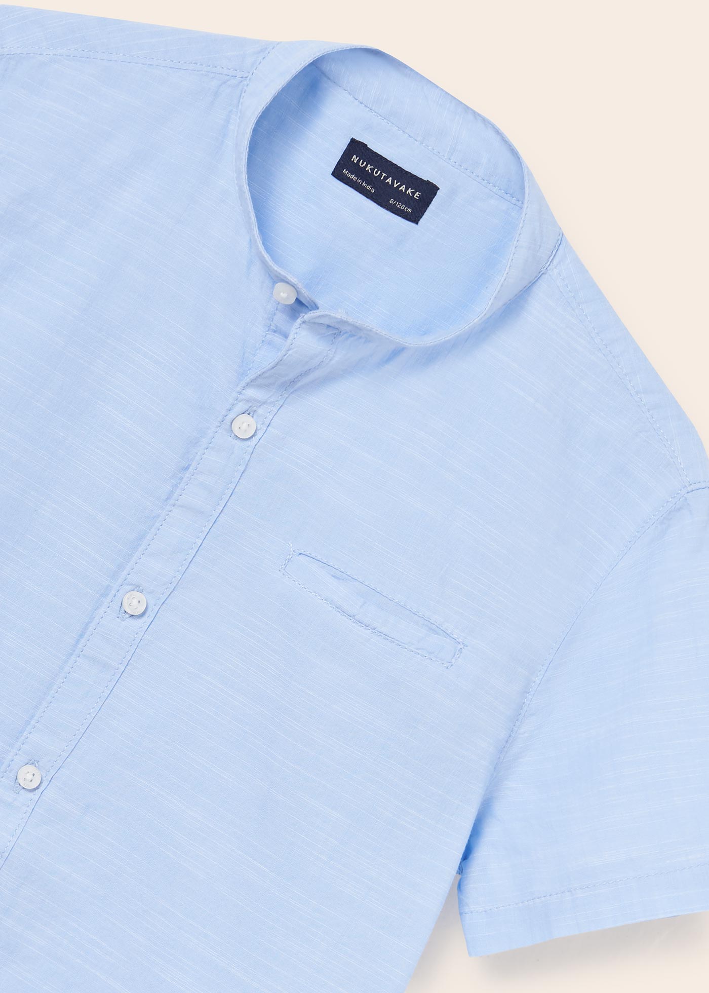 Camisa de algodão sustentável com gola mandarim para meninos