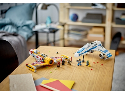 LEGO New Republic E-wing™ vs. Shin Hati's Starfighter™ (75364)