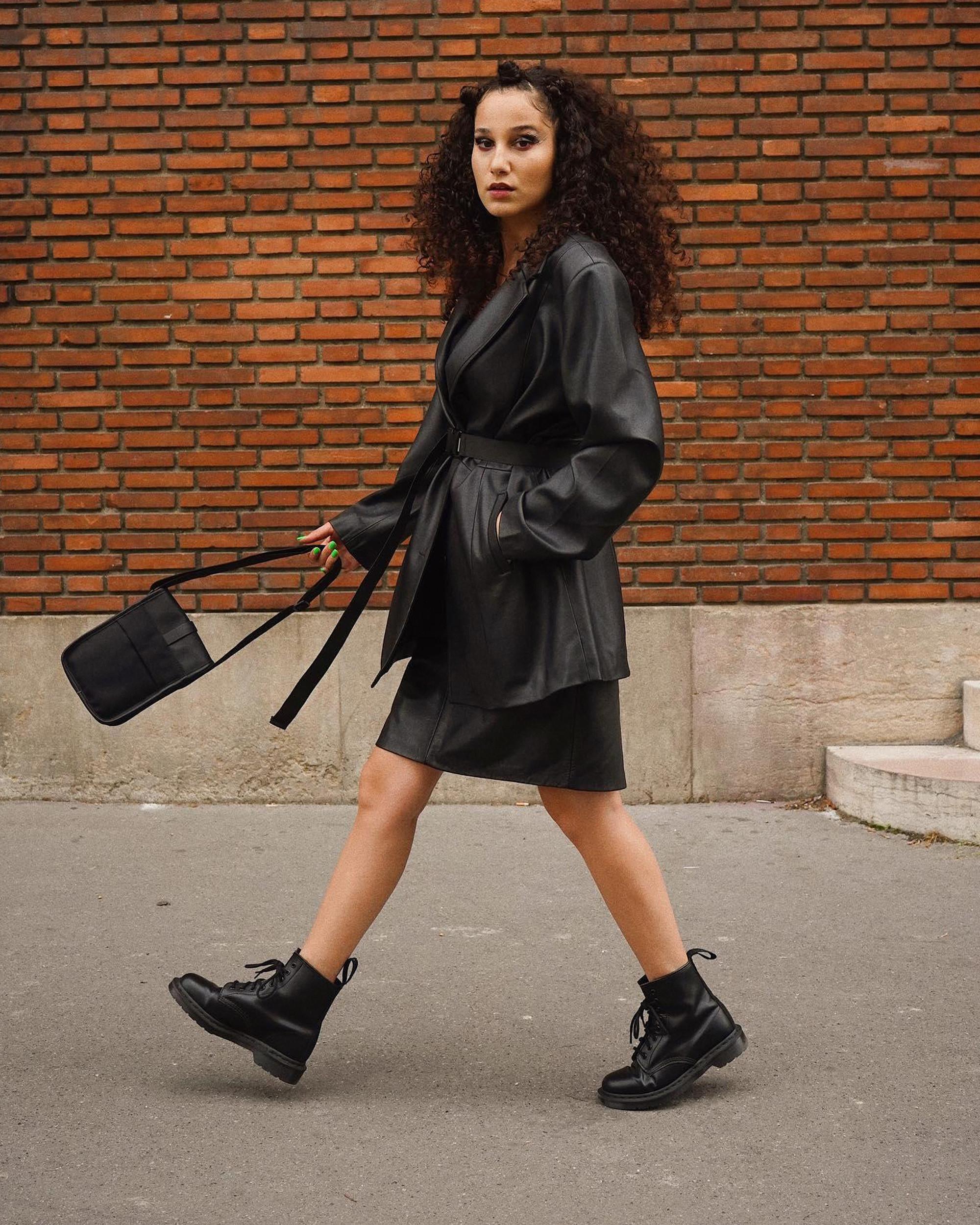 1460 Mono Smooth Leather Lace Up Boots