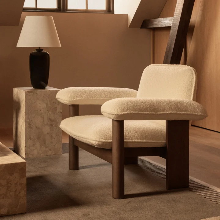Audo - Brasilia Lounge Chair, Eiche natur / Bouclé beige