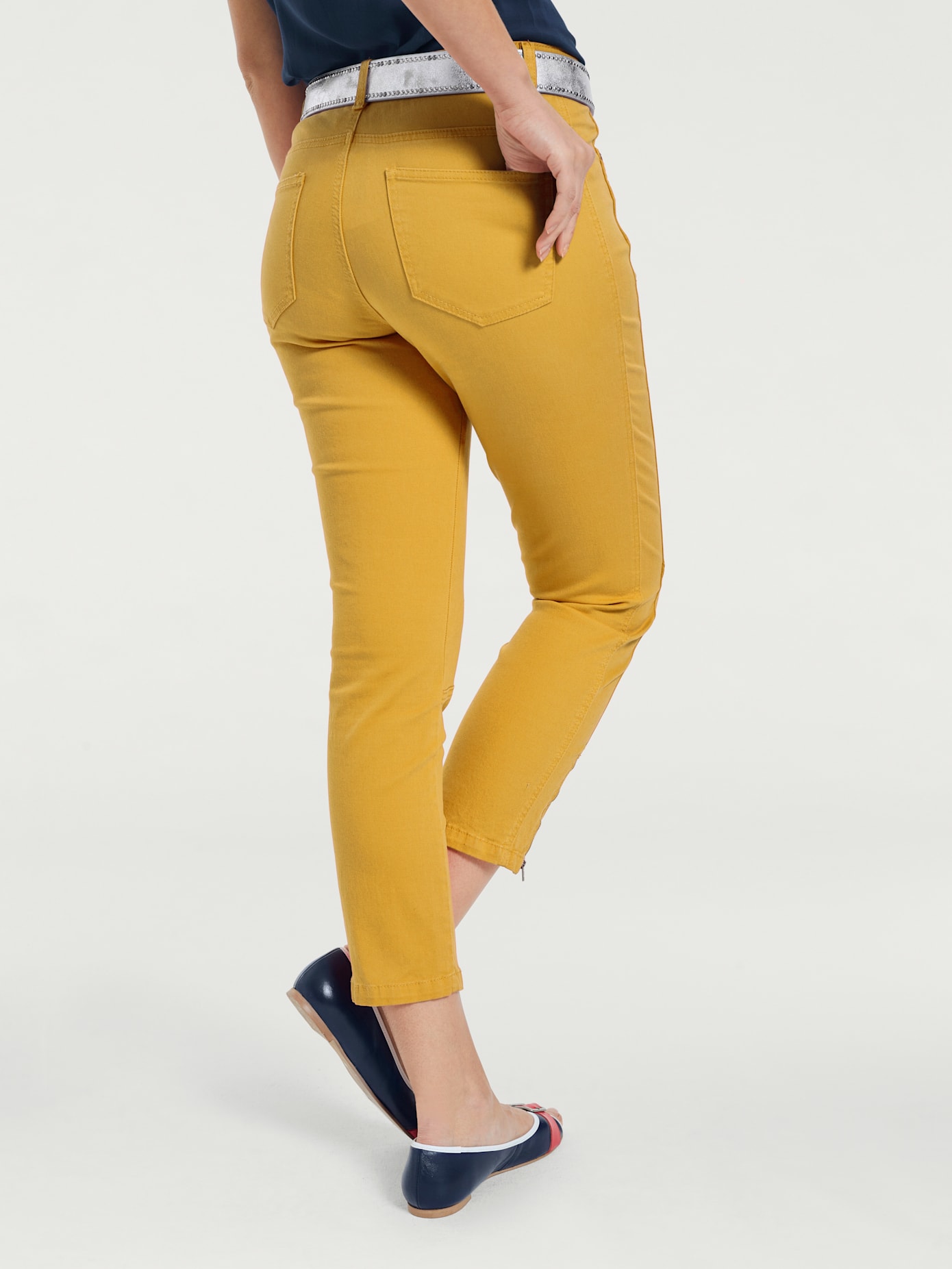 Pantalon effet ventre plat coupe skinny