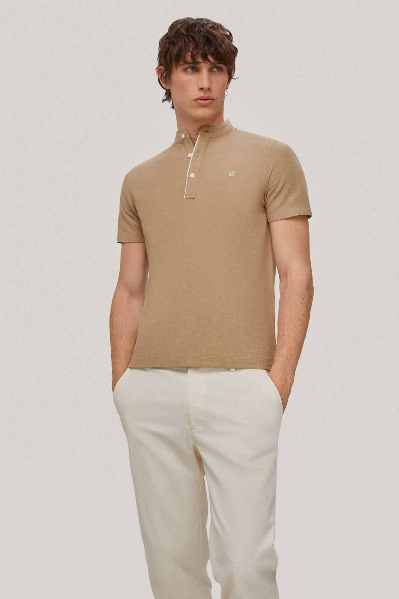 Gola polo mao acabamento anti olor - Bege