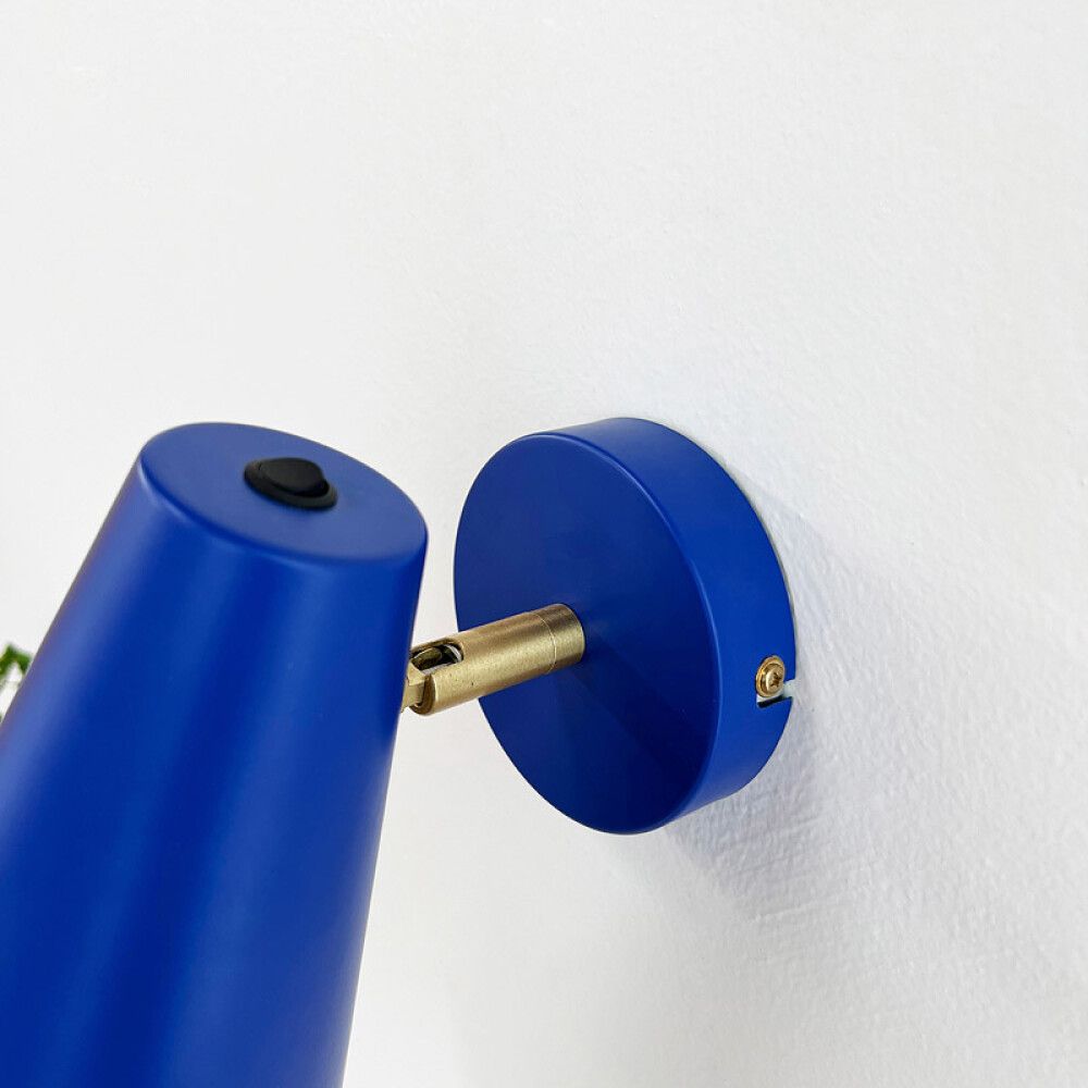 VEGGLAMPE DYBERG LARSEN CALE BLÅ