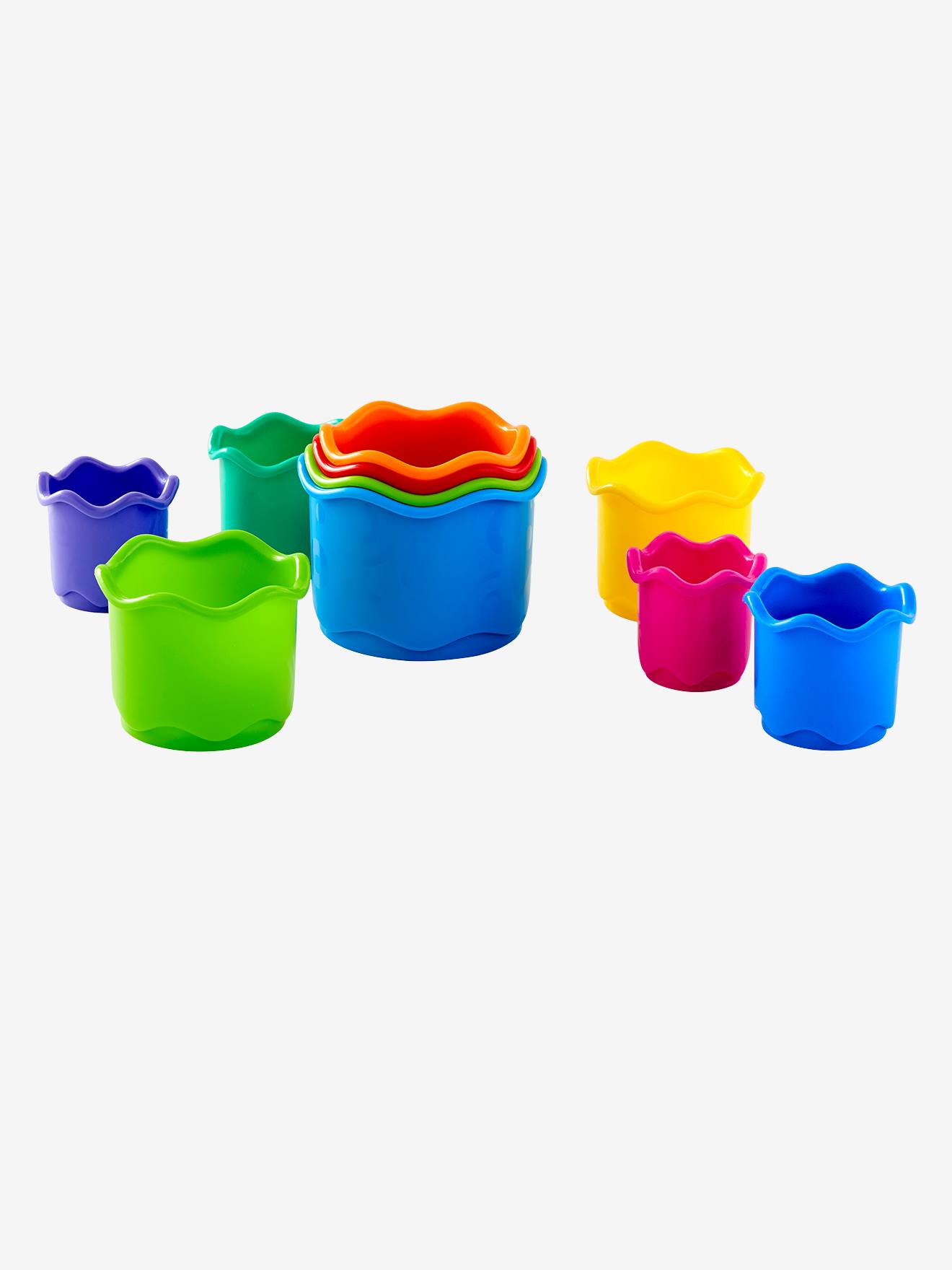 Copos de plástico multicoloridos empilháveis