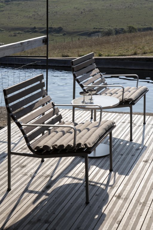 Hay Quilted zitkussen Beige Sand voor Traverse Lounge tuinstoel