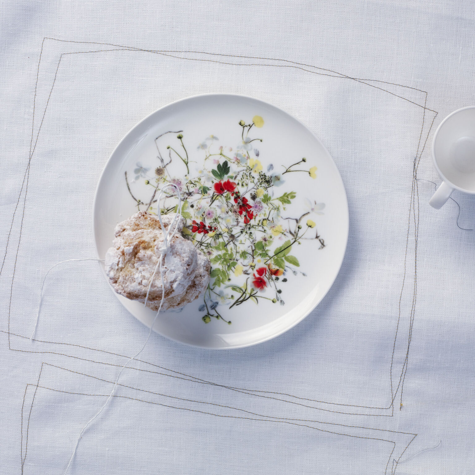 Brillance Bone China Fleurs Sauvages Brotteller 18 cm