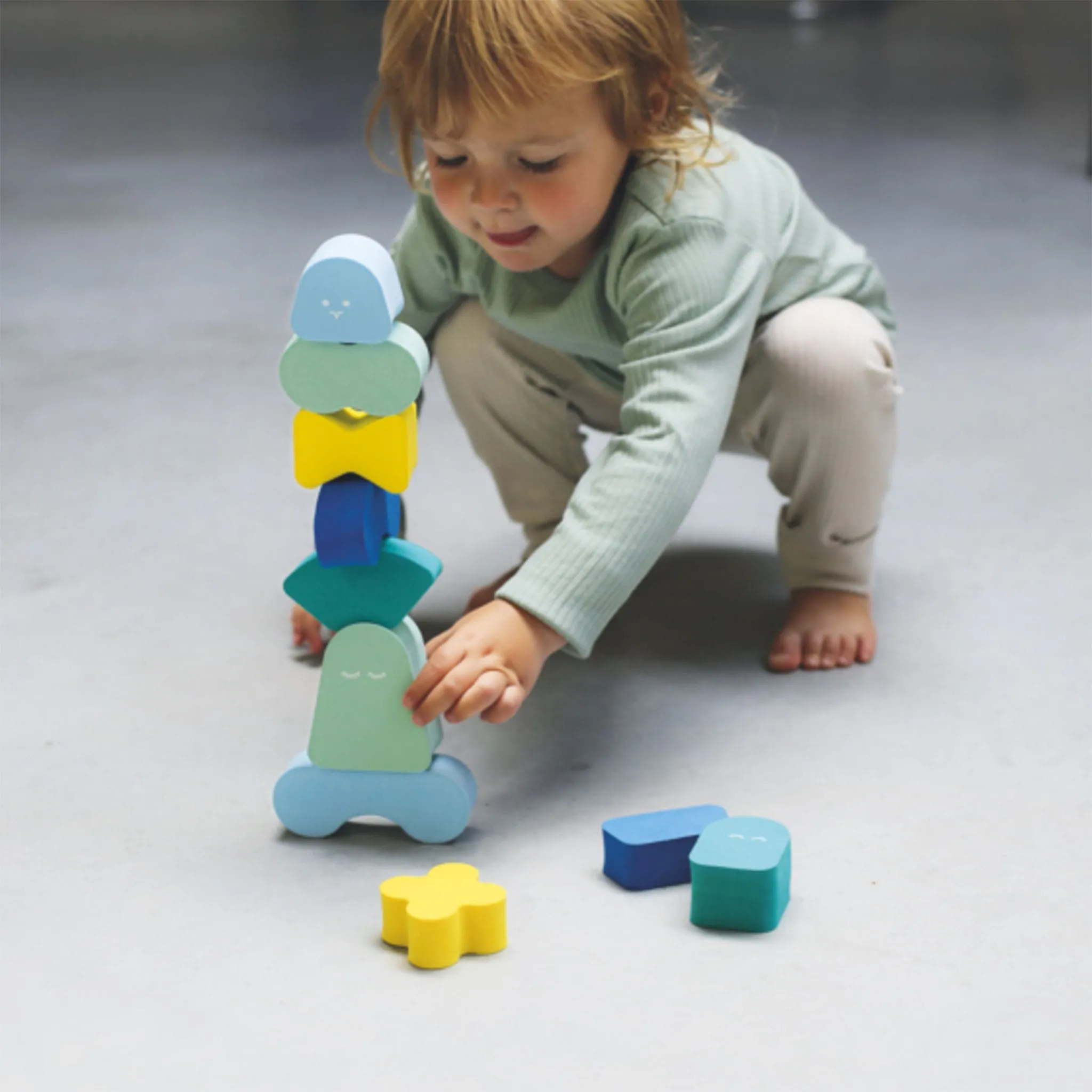 Quut Jeu de Bloc Emplilable Blokki - Bleu