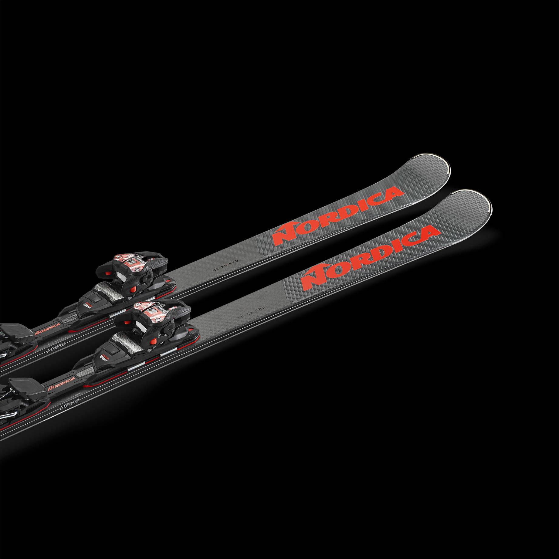 Nordica| Skier SPITFIRE DC 68 PRO FDT + XCELL 12 FDT