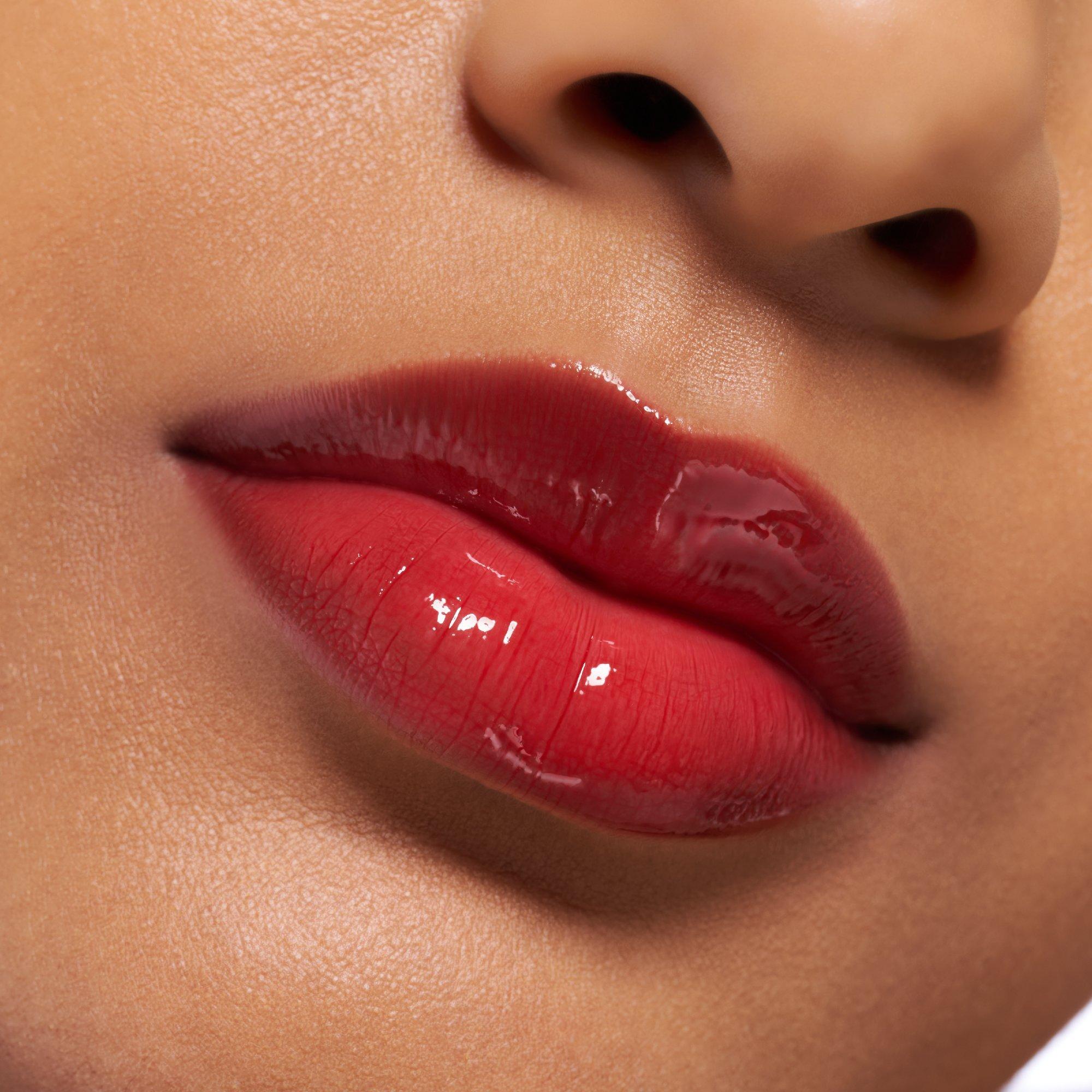 JUICY BOMB plumping lipgloss