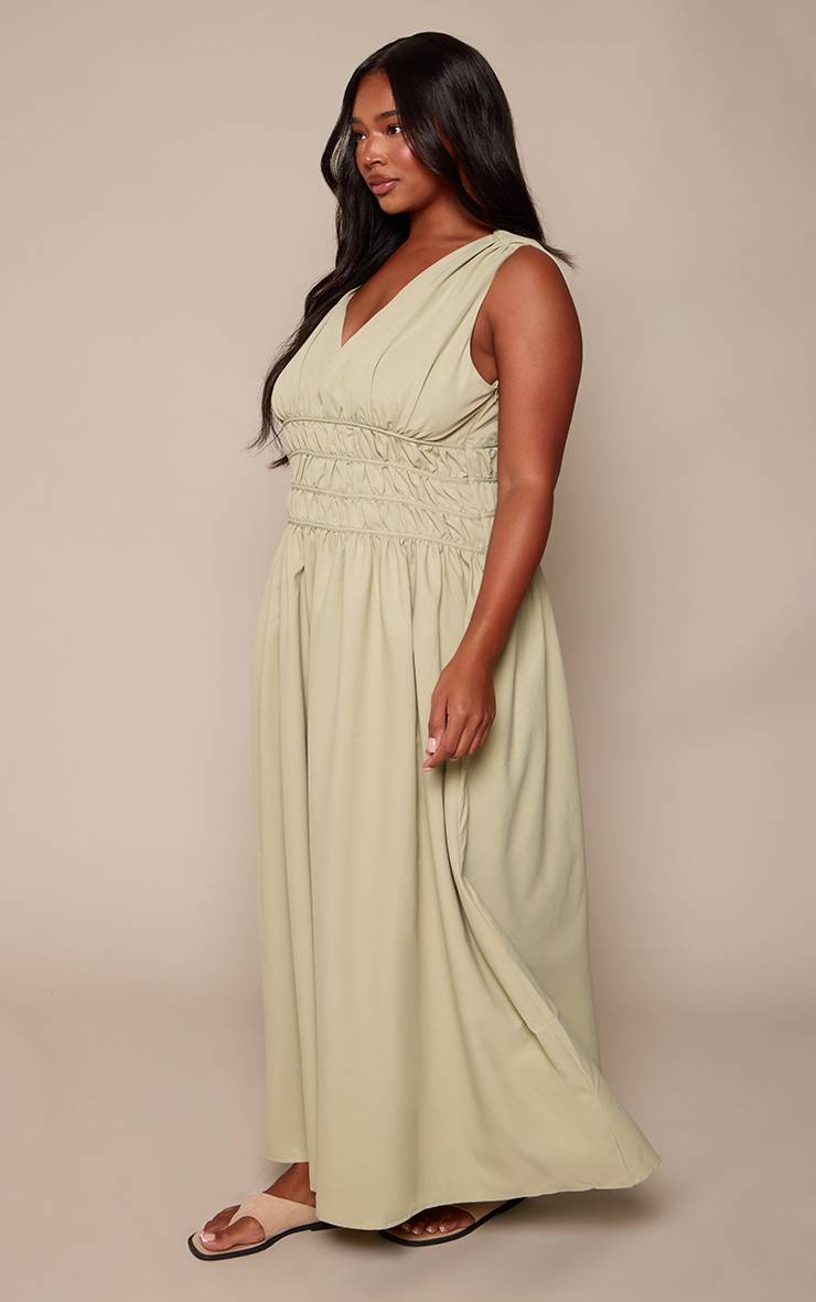 Vert Sauge Robe Longue Droite Grande Taille Blanche Avec Détail Ceinturé À La Taille