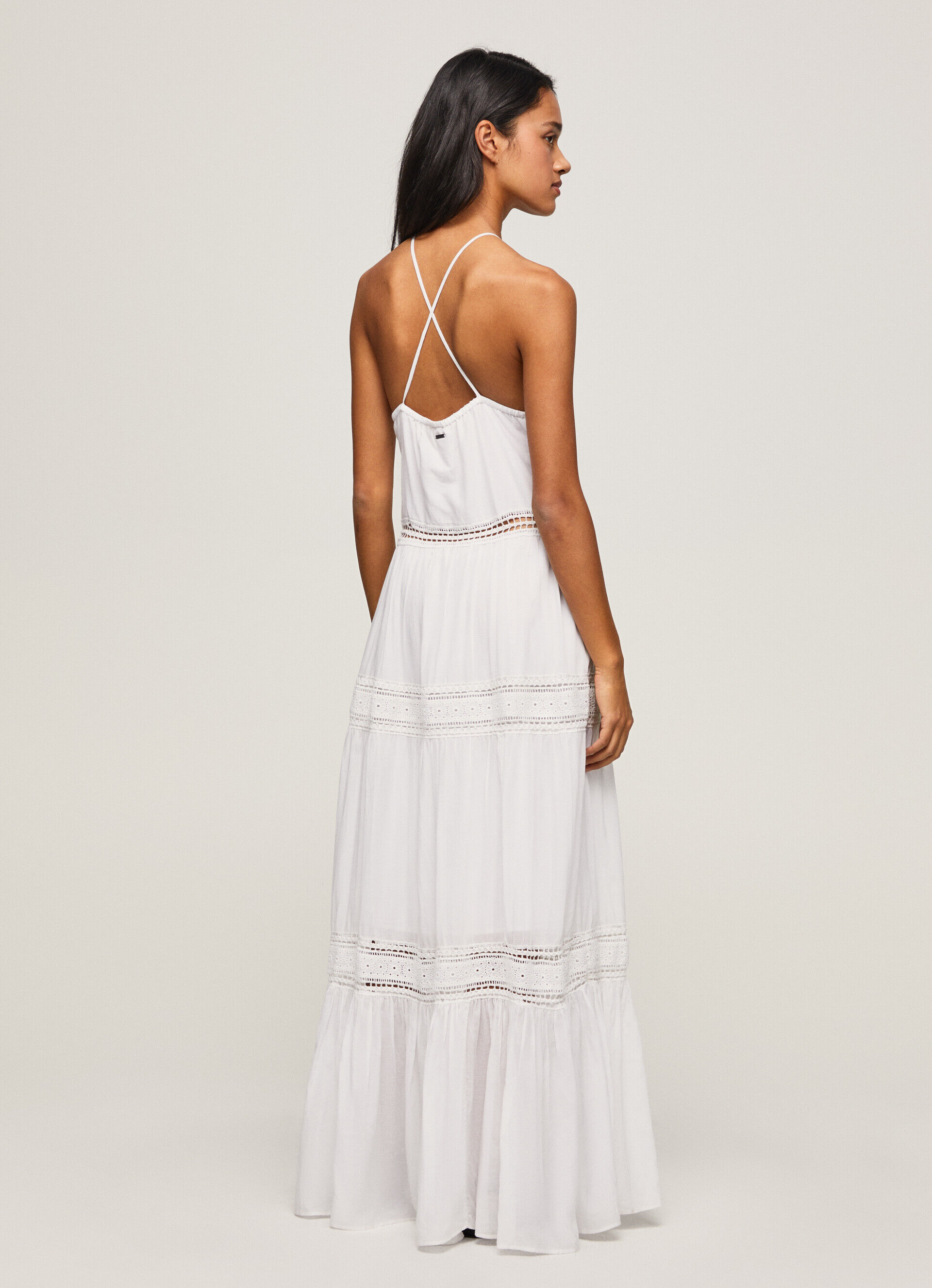 VESTIDO COM DETALHES BORDADOS - branco