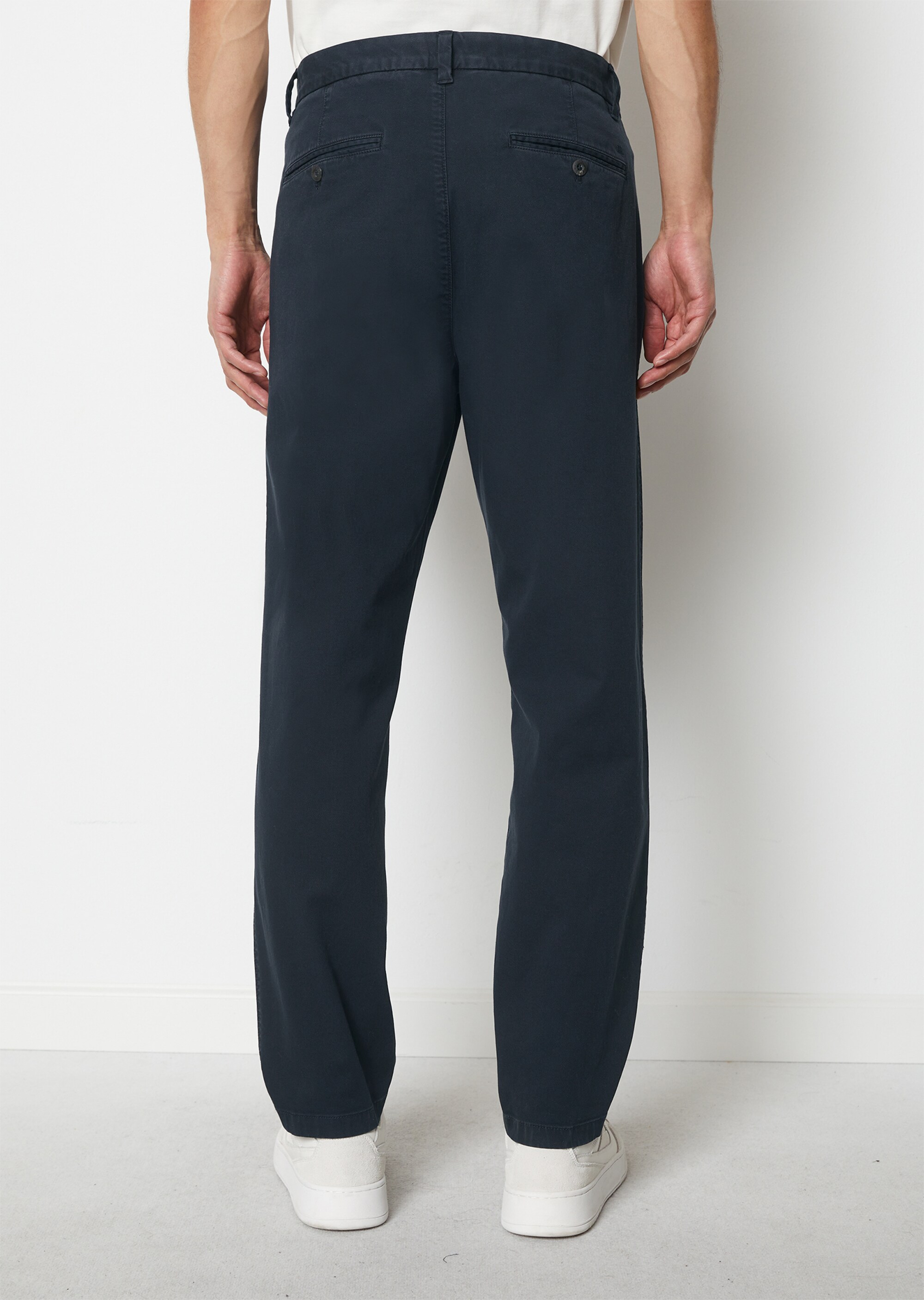 Chino Modell BELSBO pleats aus Bio-Baumwolle mit Elasthan