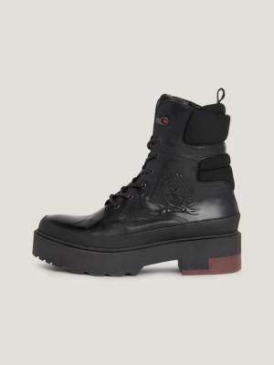 Botas de cano curto com travas e cadarço em couro Crest