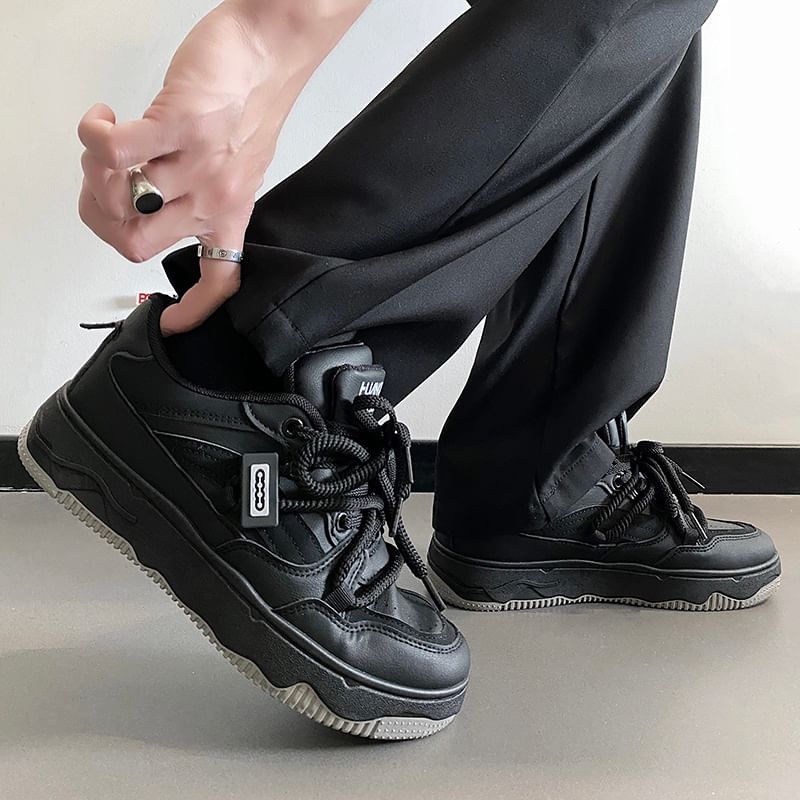 HANO - Veterschoenen met letters en platform