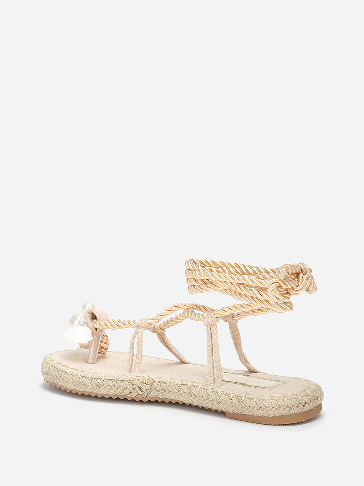 Nu-pieds en suédine à perles et coquillages- Beige