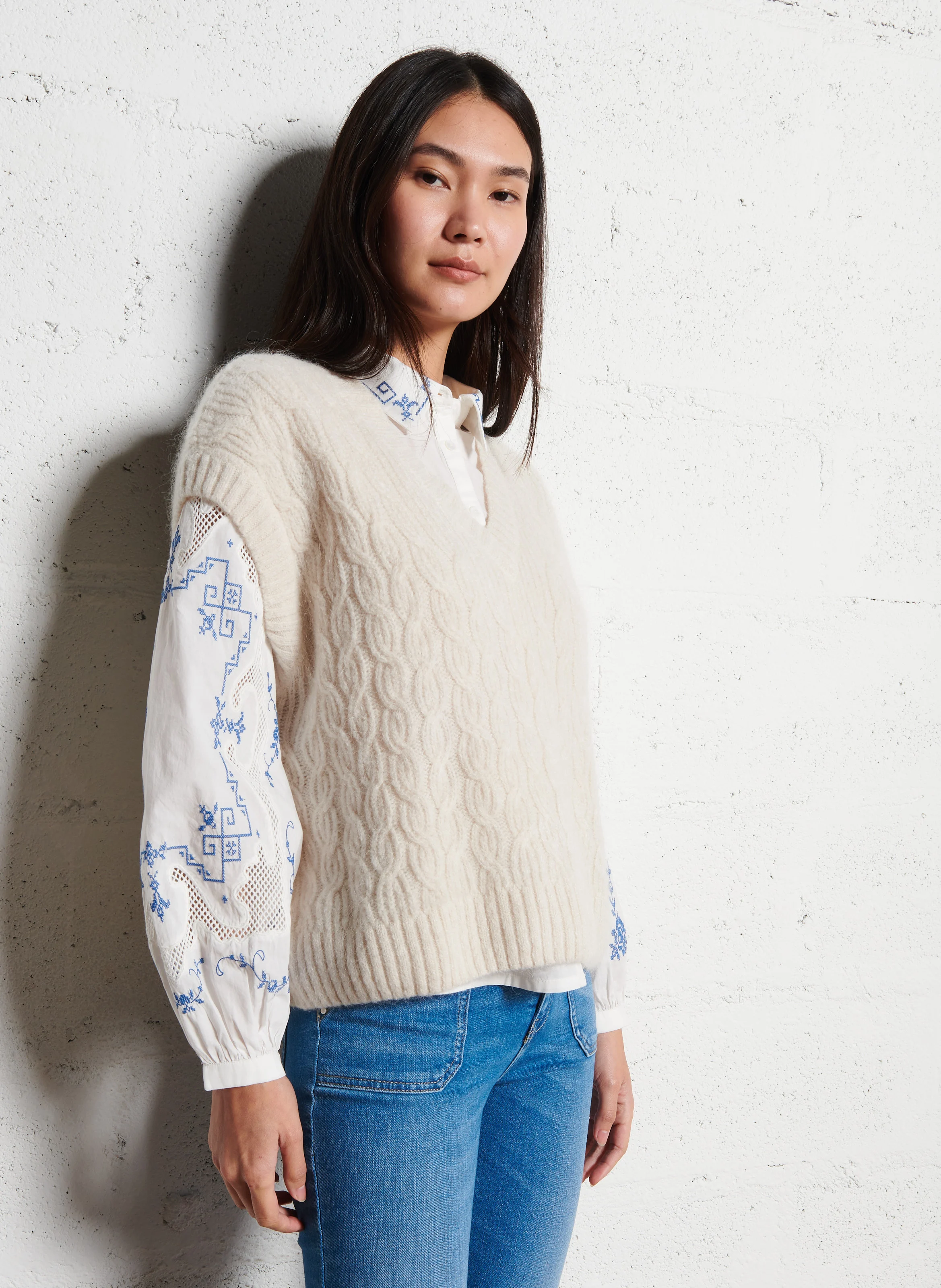 Pull sans manches col V en maille | Blanc