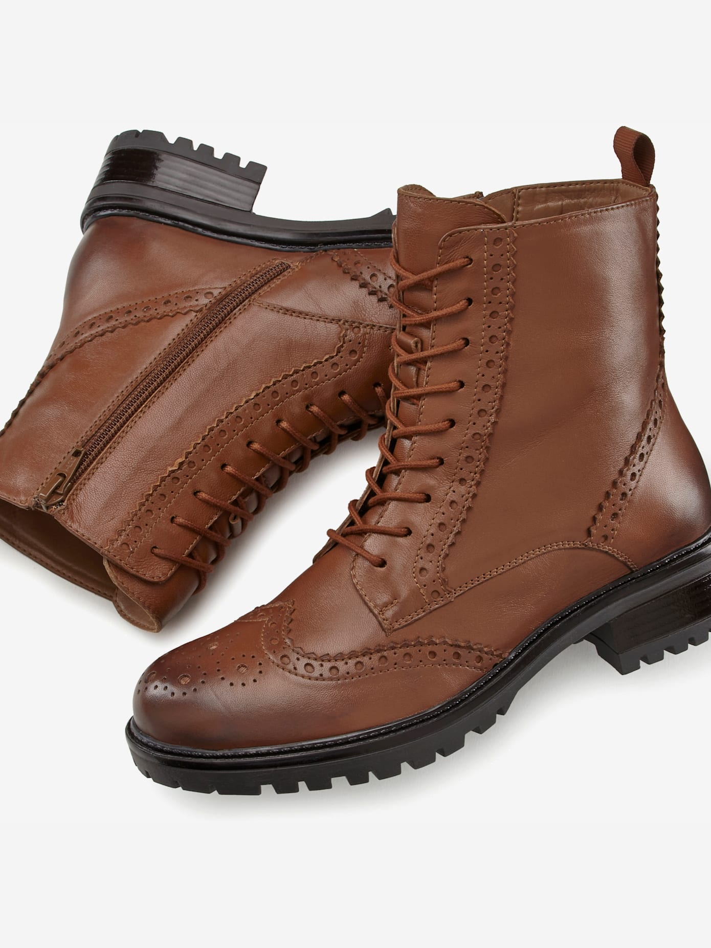 Bottines à lacets en cuir doux