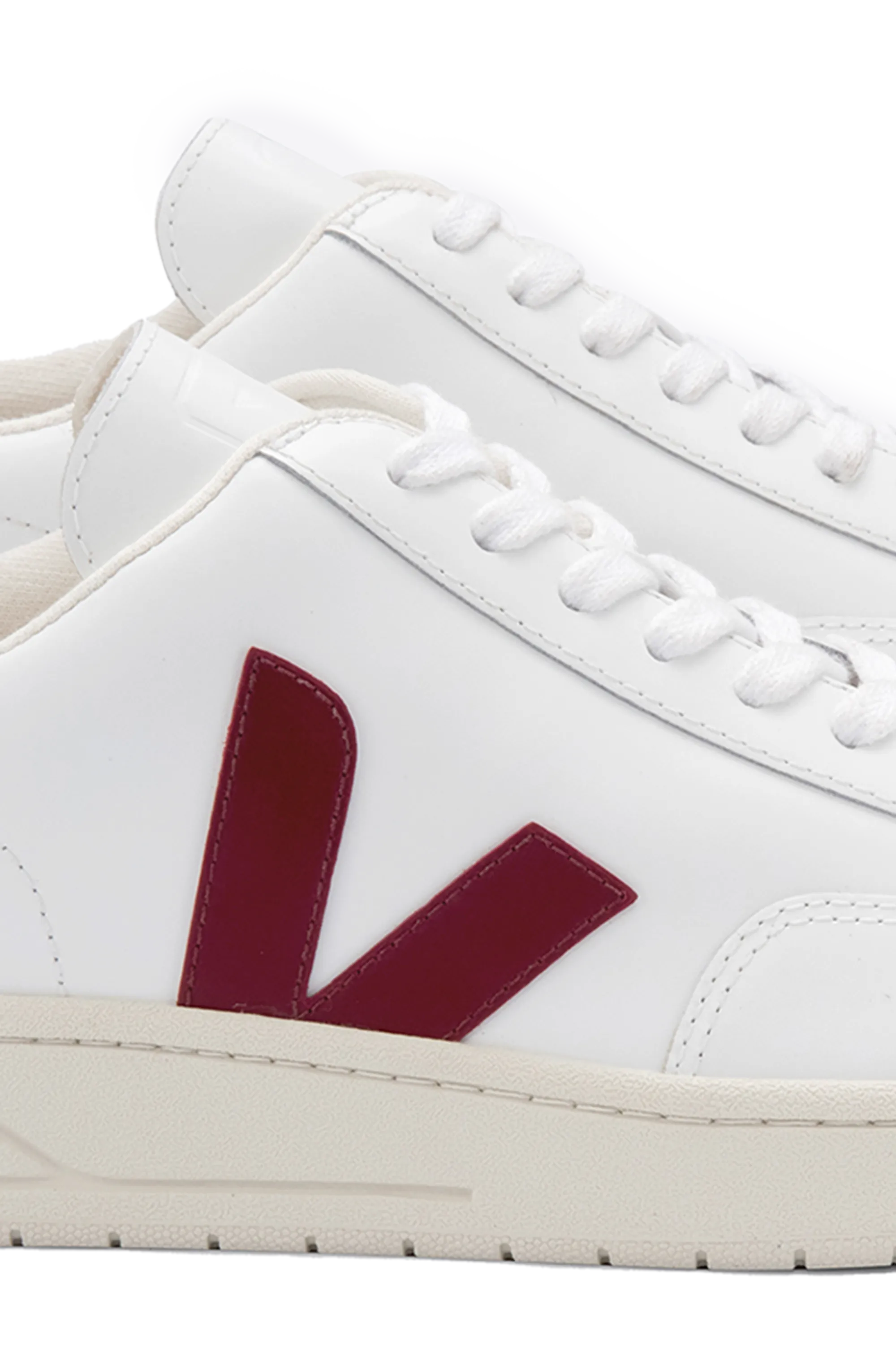 VEJA Baskets basses en cuir V-12 Blanc