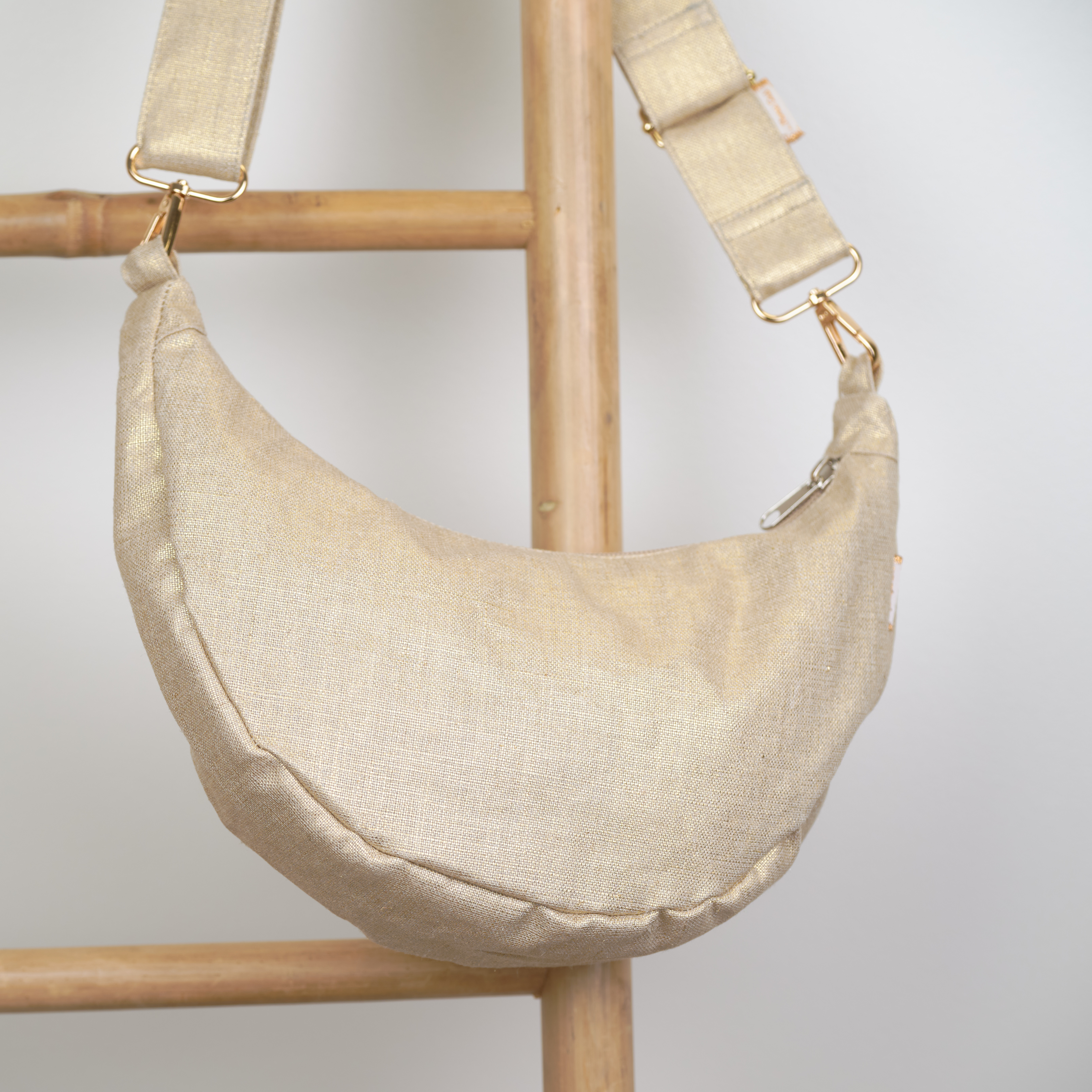 Petit Sac Demi Lune Lin Doré
