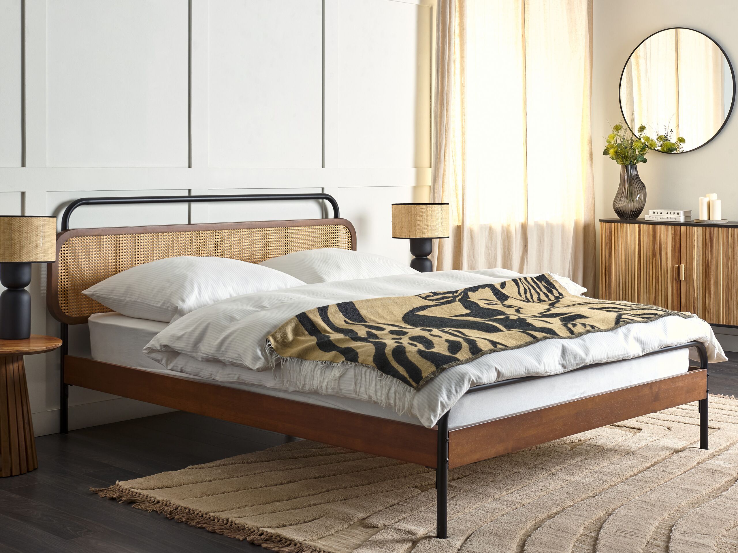 Beliani - BOUSSICOURT - Bed - Donkerbruin - 160 x 200 cm - Rubberhout