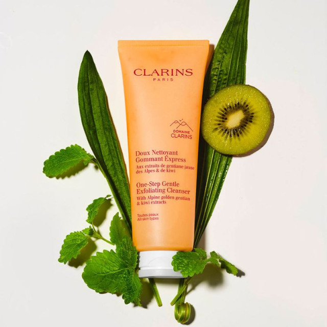 Doux Nettoyant Gommant Express de CLARINS